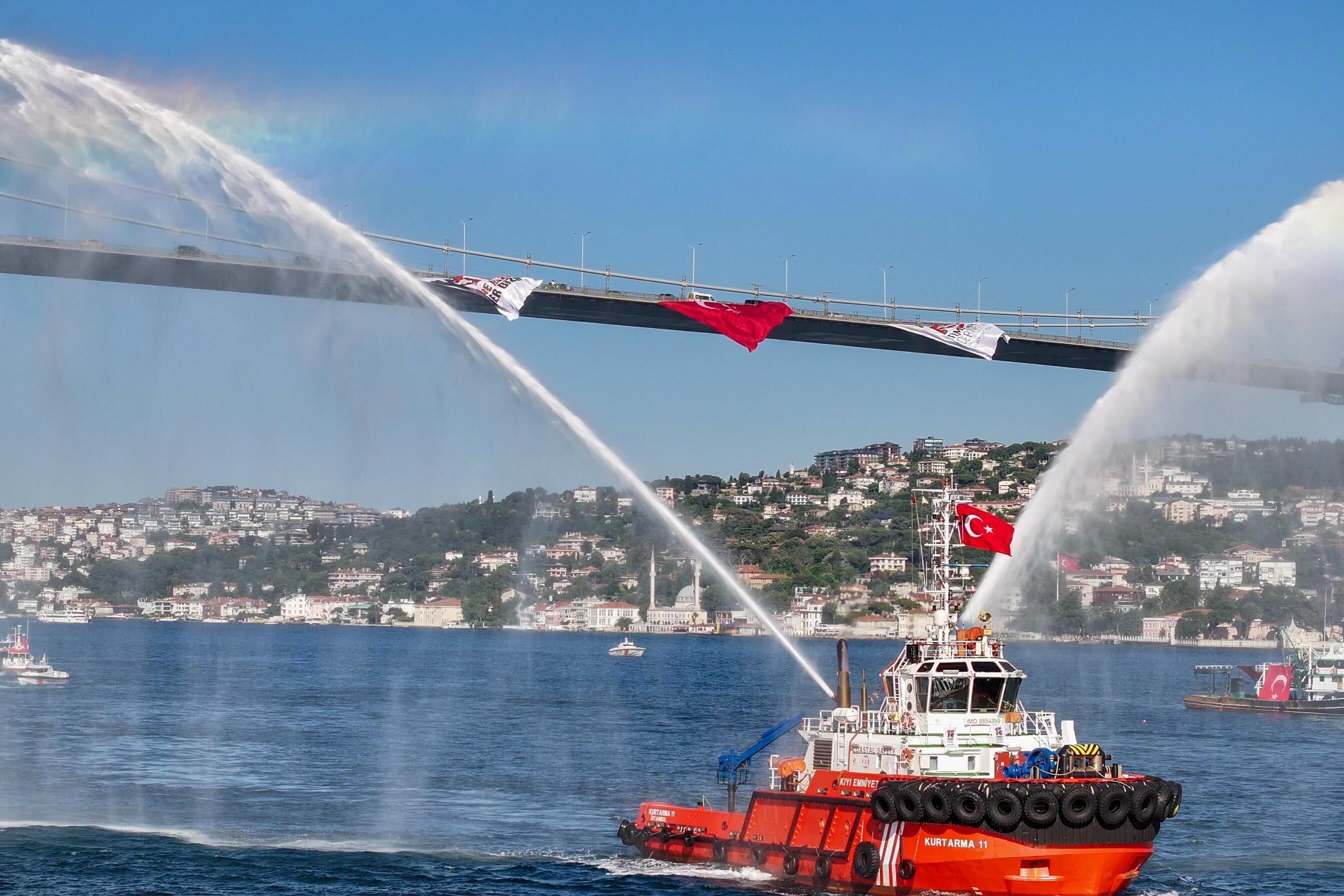 İstanbul Boğazı’nda 15 Temmuz İçin 253 Tekneli Kortej7