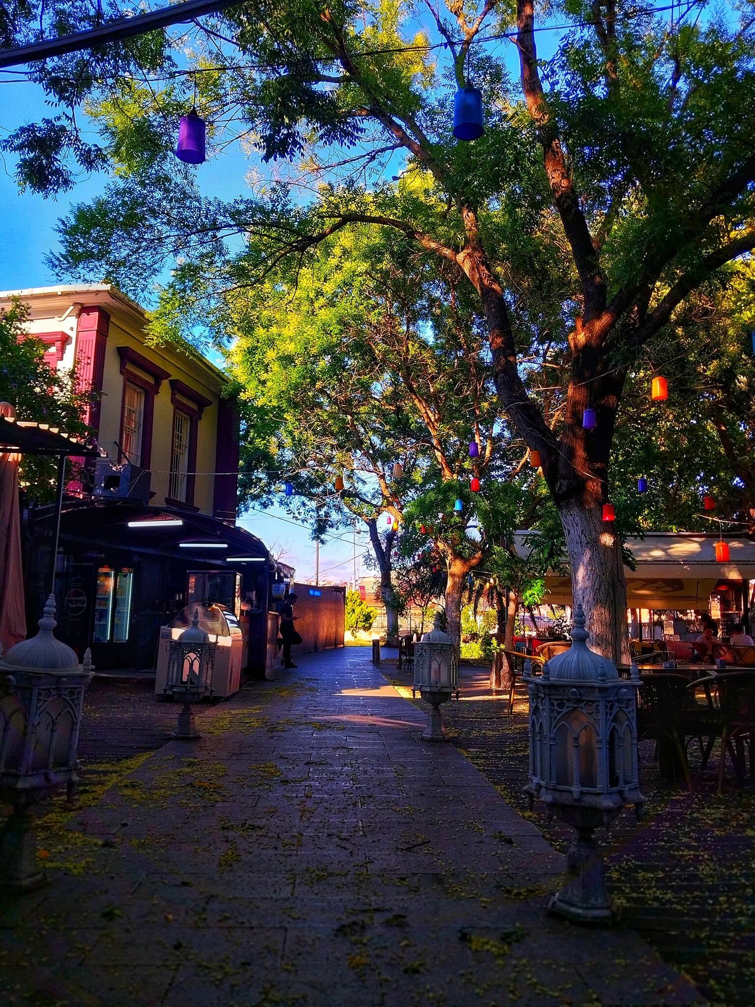 İstanbul Eyüp Sultan Manevi Atmosferiyle Ziyaretçi Ağırlıyor8