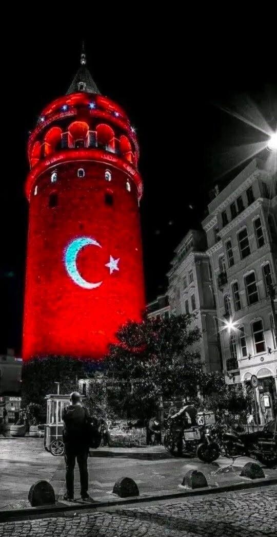 İstanbul Galata Kulesi Tarihi Ve Manzarasıyla Büyülüyor3-1