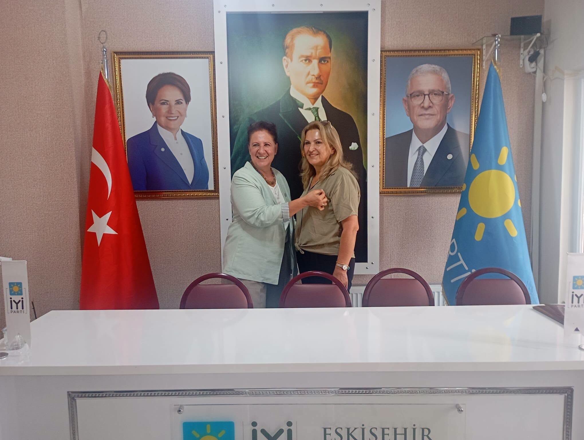 İyi̇ Parti Eskişehir'de Kadın Kadrosunu Güçlendirdi (3)