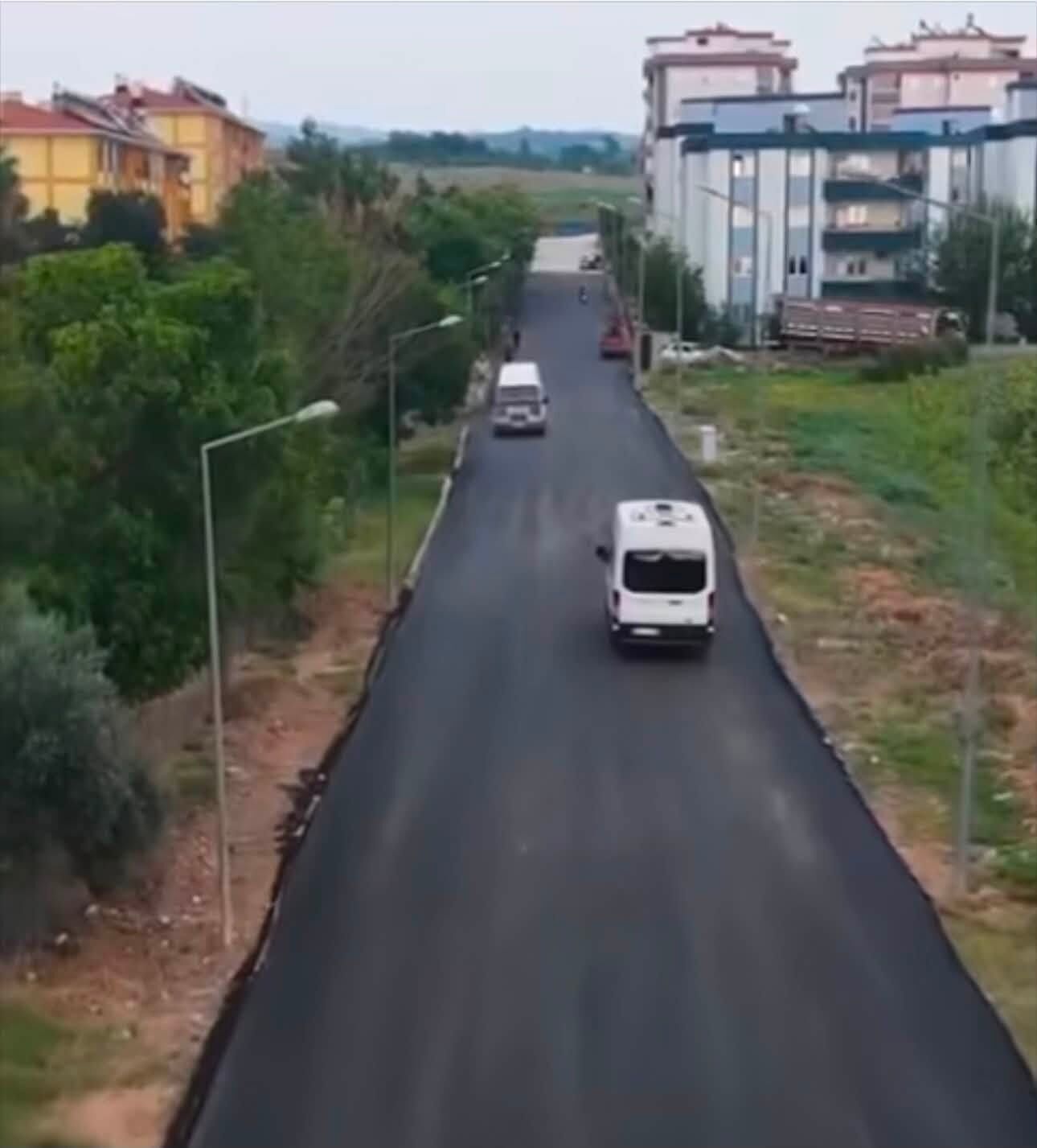 Kadirli’de Yeni Toki̇ Yolunda Asfalt Çalışması Tamamlandı2