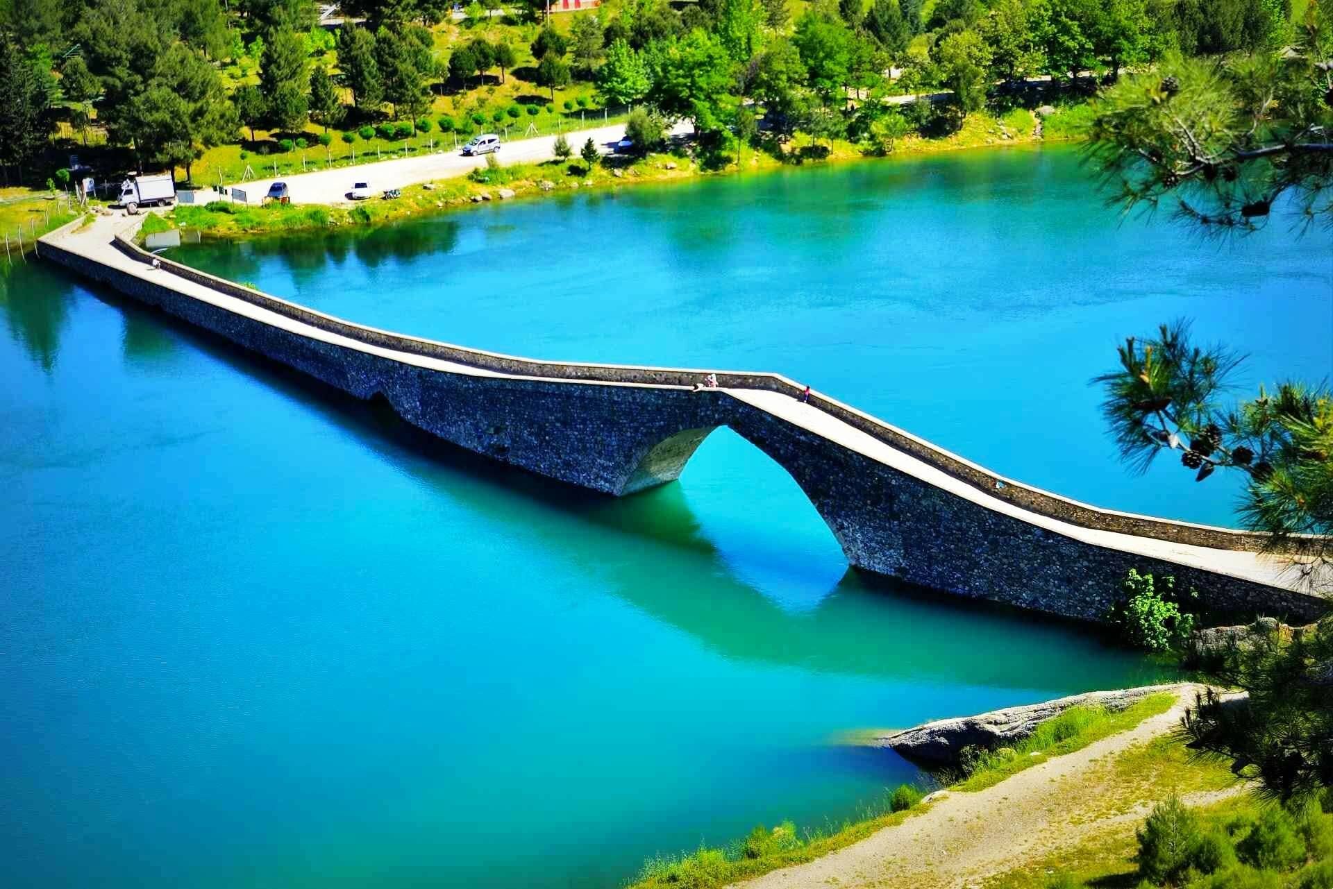 Kahramanmaraş'ta Asırlık Ceyhan Taş Köprü İlgi Görüyor2