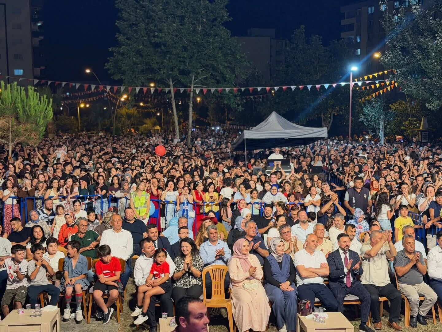 Kararmaz Kıraç Konseri Düziçi'ne Çok Yakıştı (7)