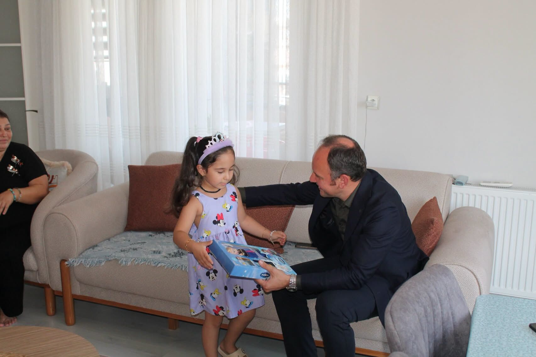 Kaymakam Akpınar Seval Esen ve Buse Aslan’ı Ziyaret Etti