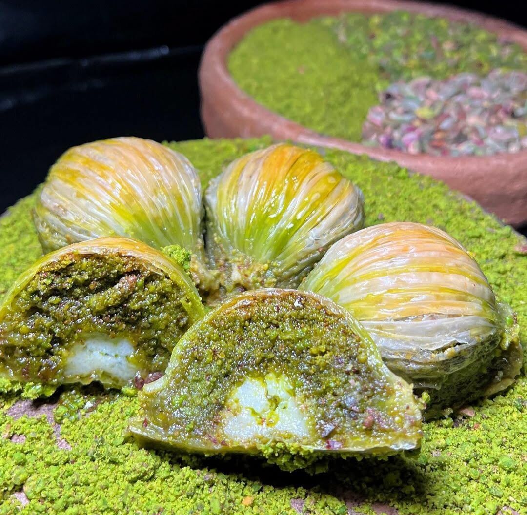 Kaymaklı Midye Baklava