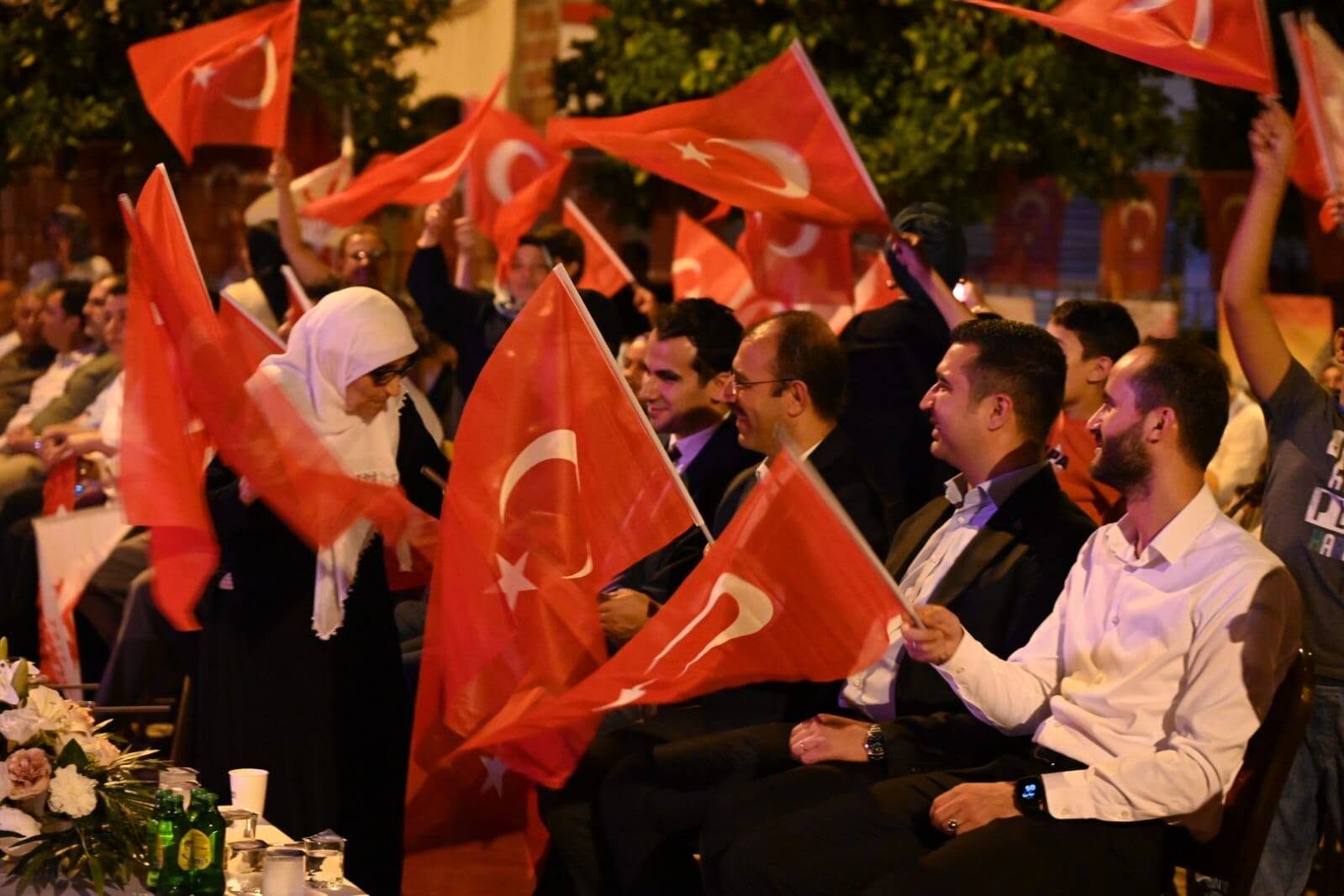 Kızılay Kadirli'den 15 Temmuz Programına İkram Desteği (3)