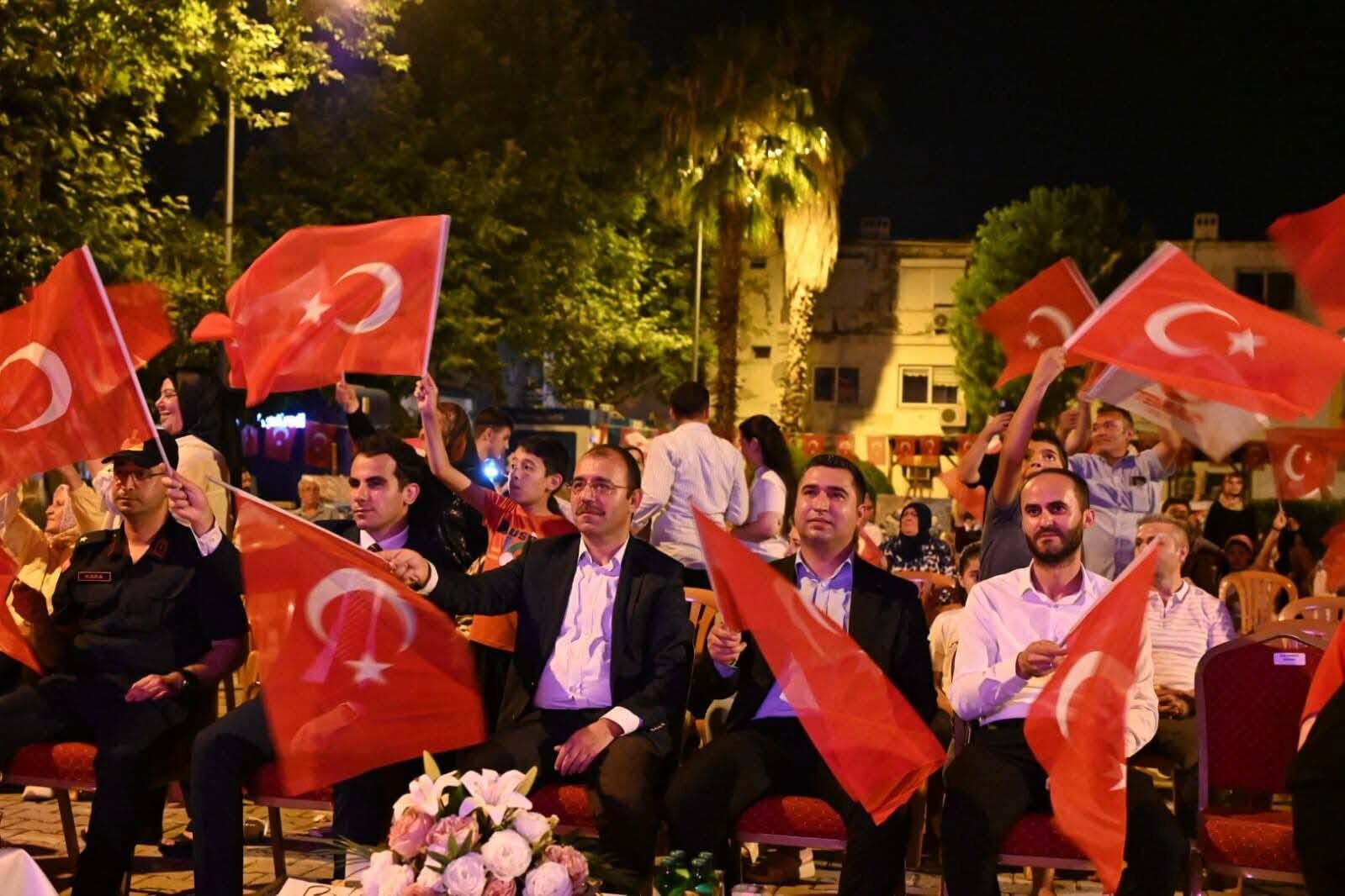 Kızılay Kadirli'den 15 Temmuz Programına İkram Desteği (4)