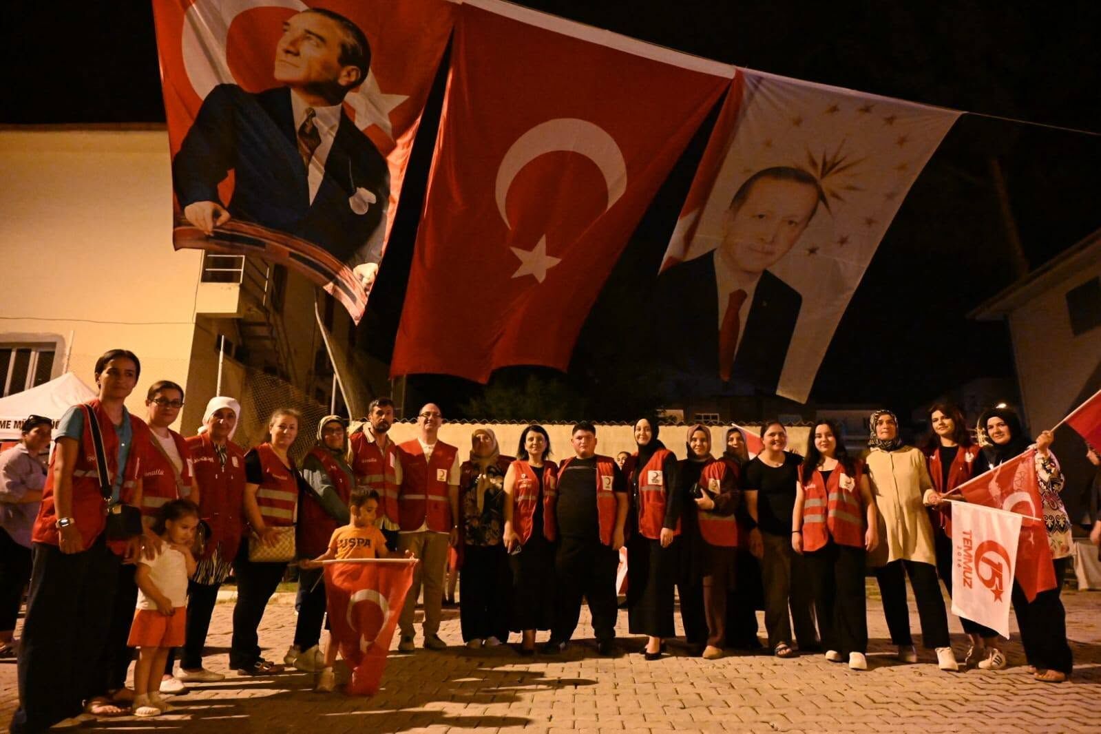 Kızılay Kadirli'den 15 Temmuz Programına İkram Desteği (5)