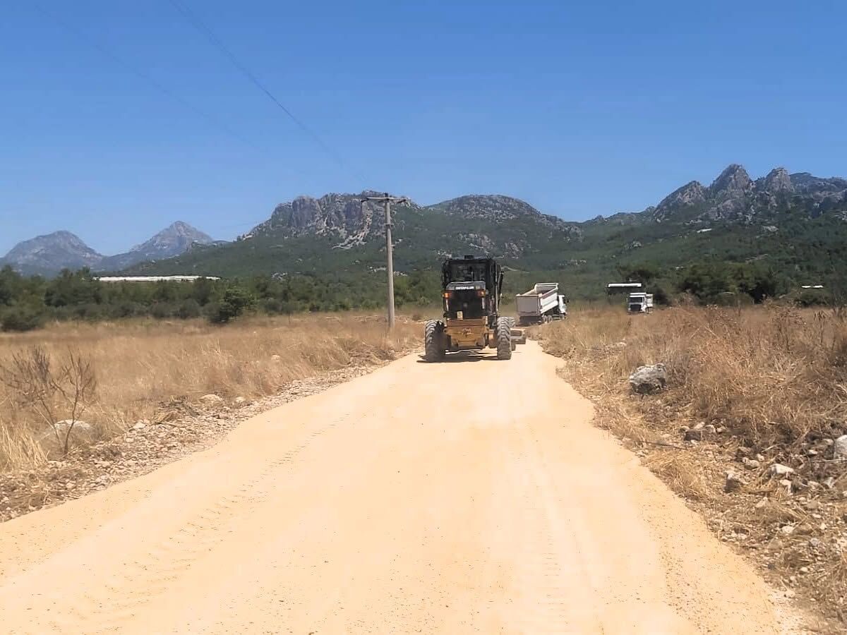 Mahallelerde Asfalt Seferberliği Tüm Hızıyla Sürüyor1