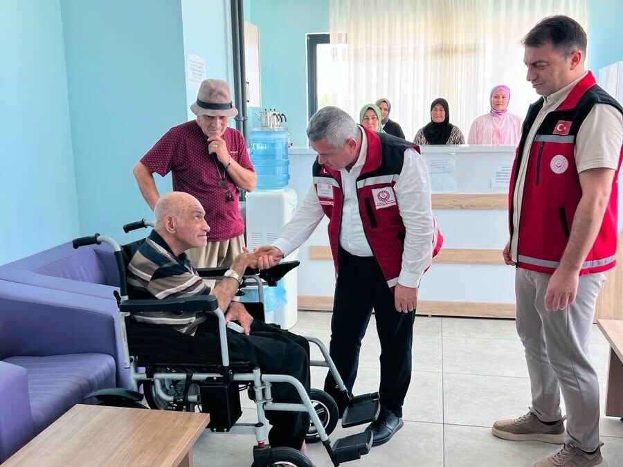 Naci Yılmaz'dan Kadirli Huzurevi'ne Ziyaret2