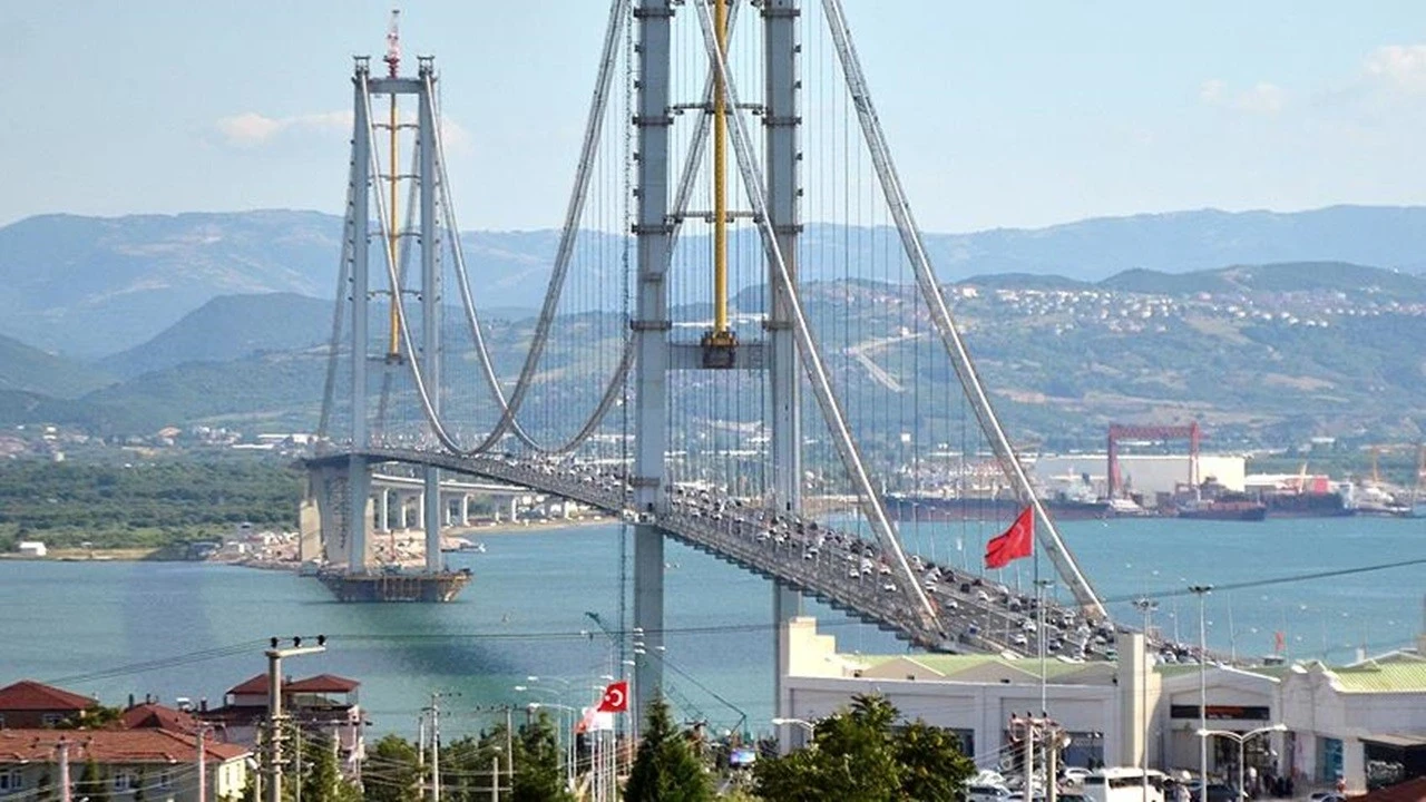 O S M A N G A Z İ