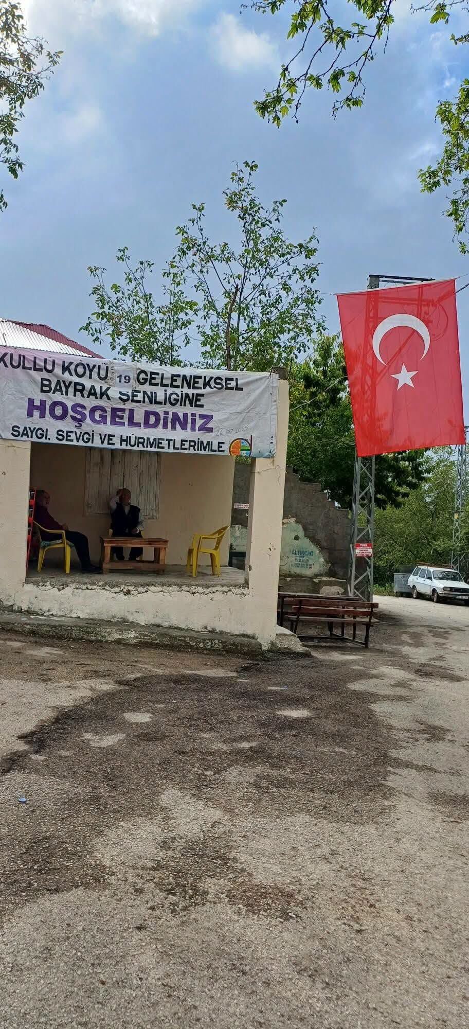 Osmaniye Küllü Köyü Bayrak Dikme Gününe Hazırlanıyor10