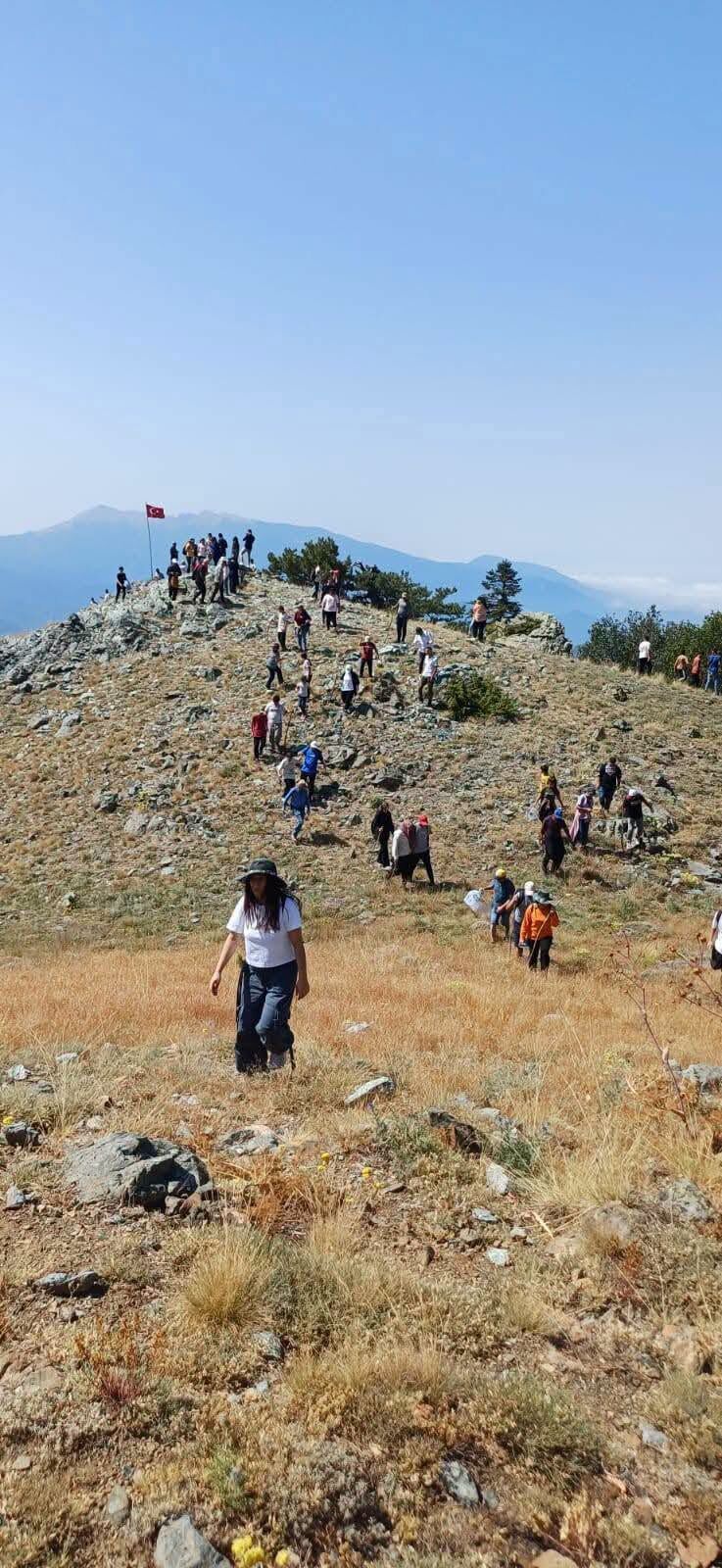 Osmaniye Küllü Köyü Bayrak Dikme Gününe Hazırlanıyor6