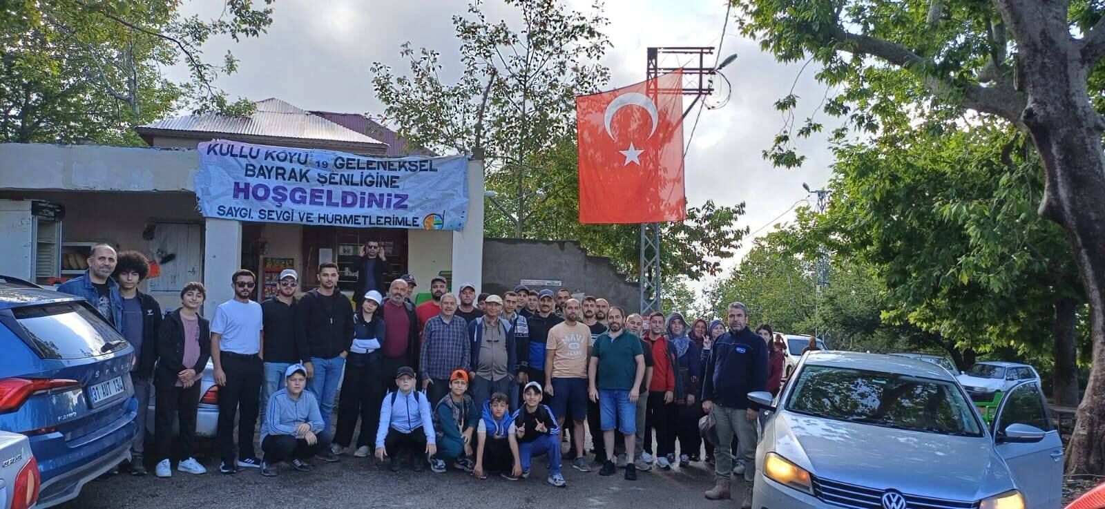 Osmaniye Küllü Köyü'nde Vatan Sevgisi Zirveye Taşındı (2)