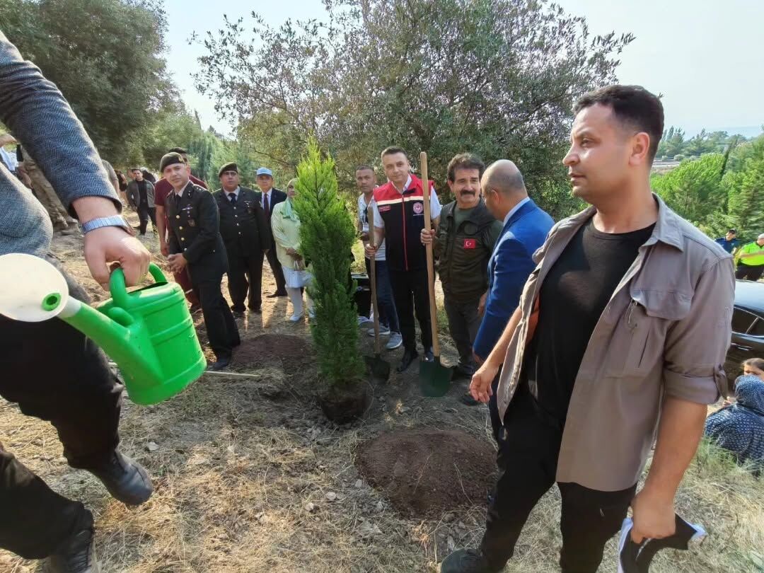 Osmaniye'de 15 Temmuz Anısına Şehitler İçin Fidan Dikildi (4)