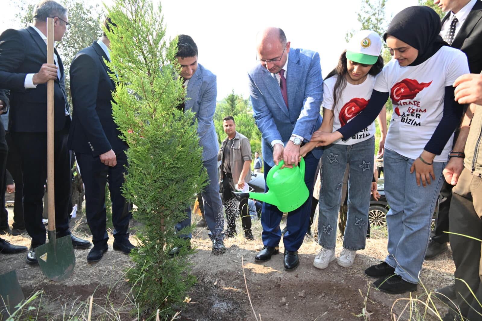 Osmaniye'de 15 Temmuz Hatıra Ormanı Oluşturuldu (3)