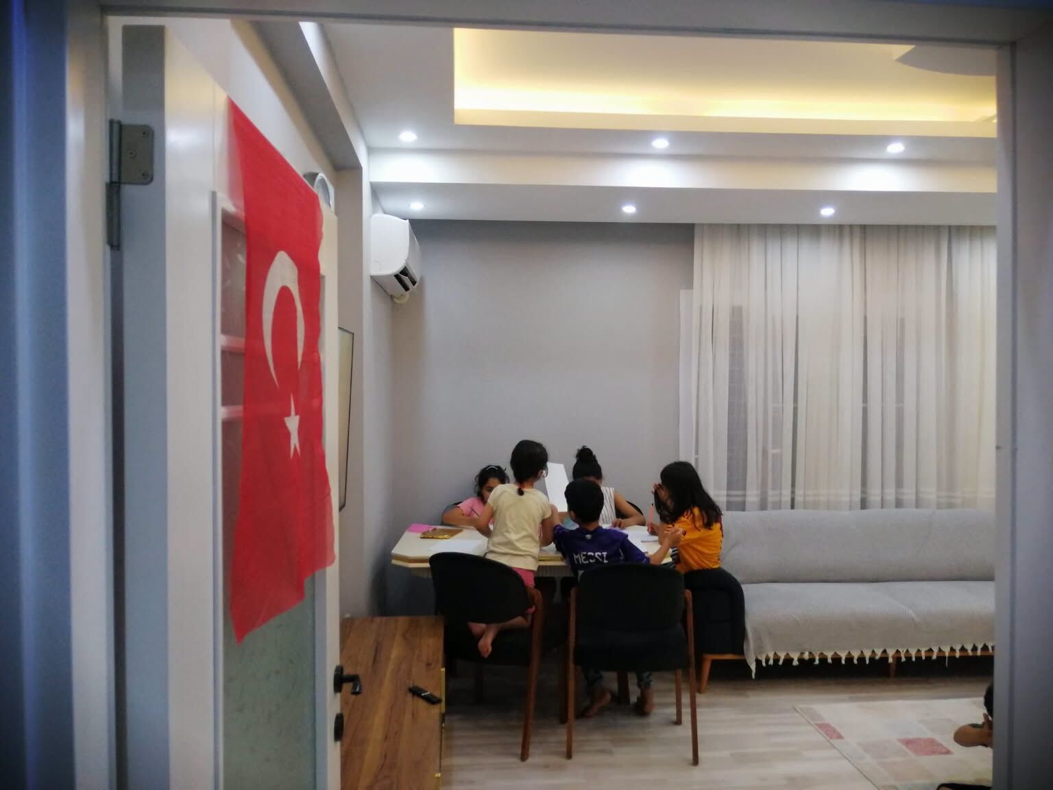 Osmaniye’de Çocuklar Bayraklarla 15 Temmuz’u Andı14