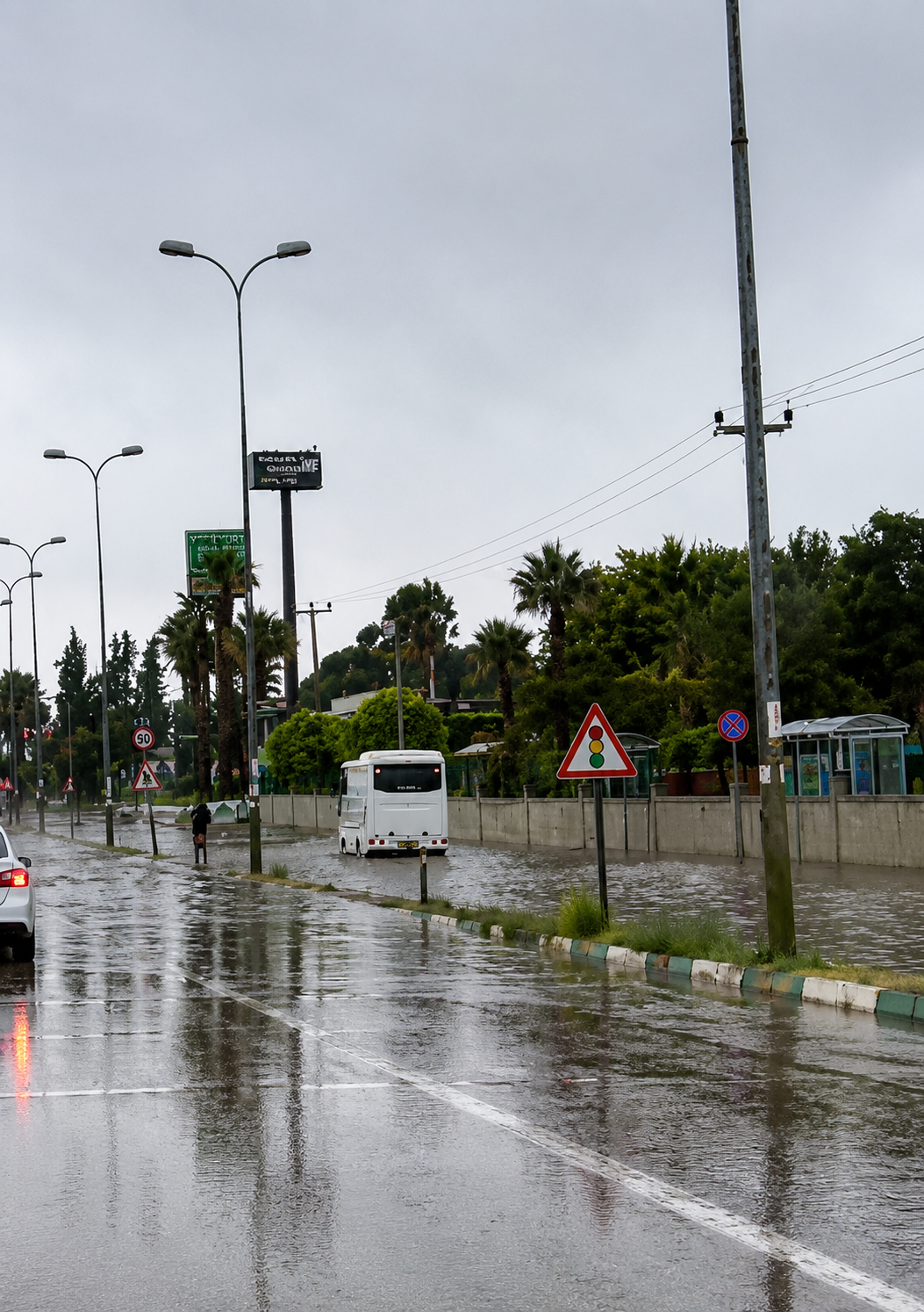 Osmaniye'de Sağanak Otogar Kavşağında Trafiği Kilitledi (2)