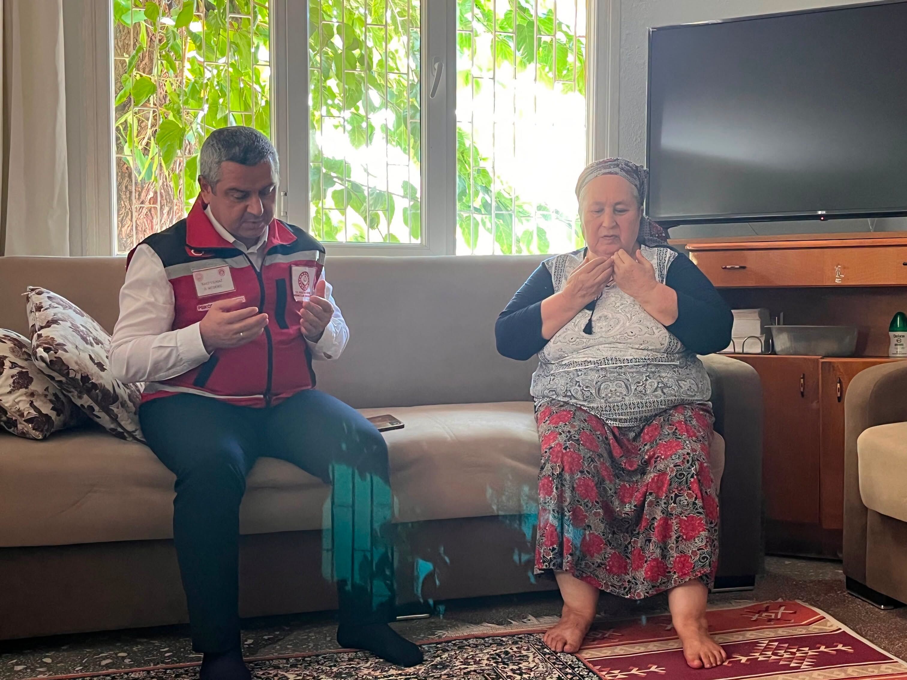 Osmaniye’de Şehit Ahmet Tıraş’ın Annesine Ziyaret2