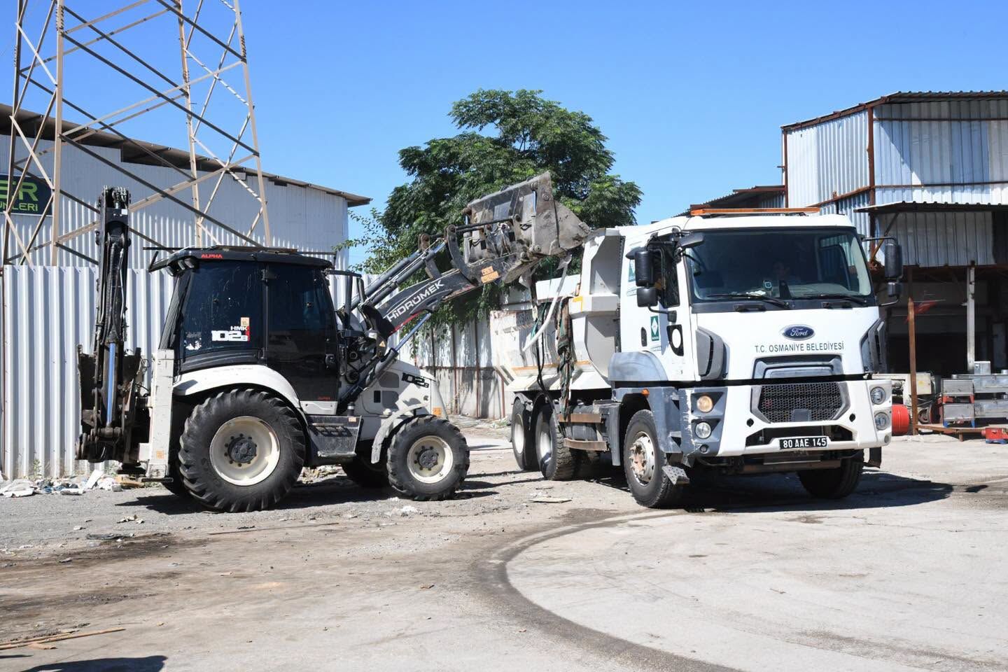 Osmaniye’de Sel Sonrası Ek Sanayi Sitesi Temizlendi