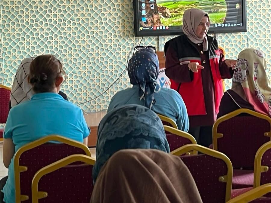 Osmaniye’de Velilere Aile İçi İletişim Semineri Verildi2