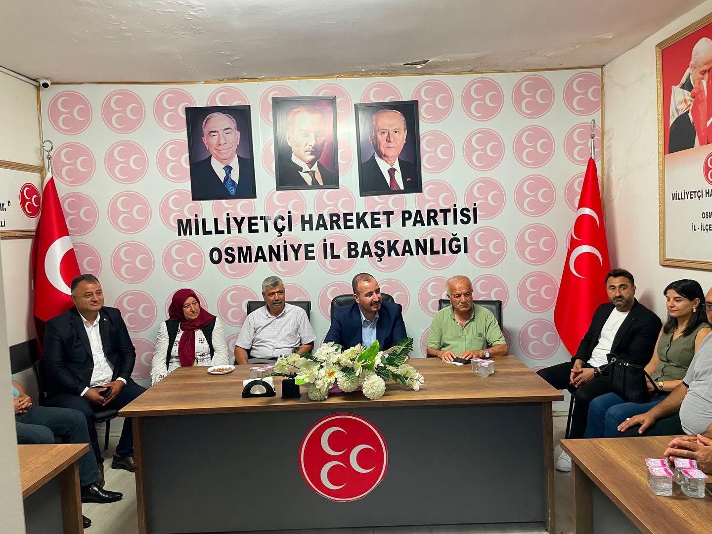Osmaniyeli Muhtarlardan Mhp İlçe Yönetimine Ziyaret1
