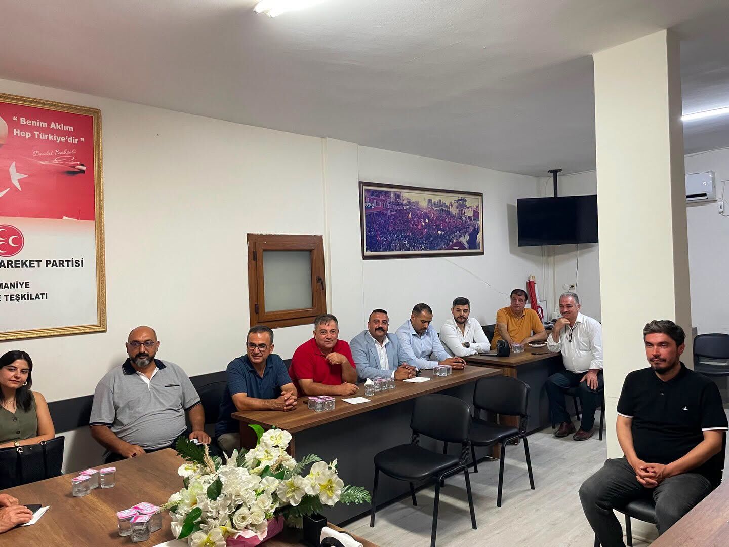 Osmaniyeli Muhtarlardan Mhp İlçe Yönetimine Ziyaret2