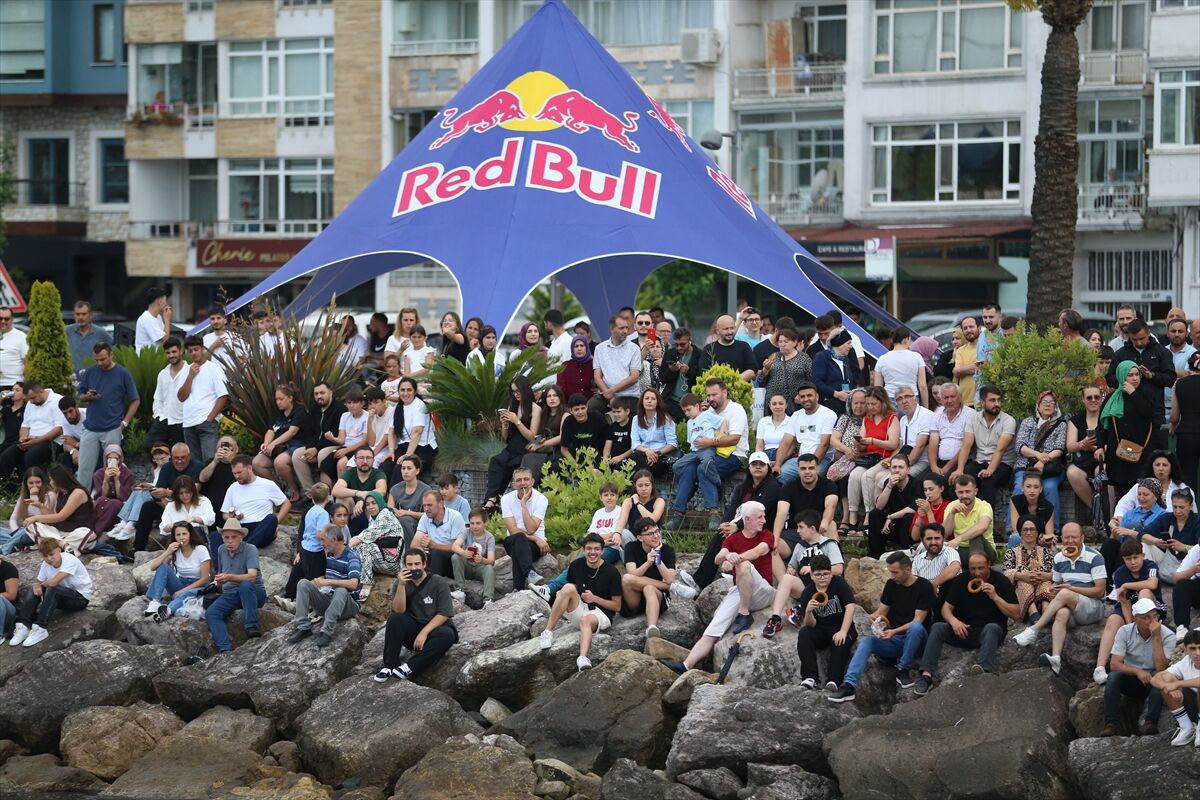 Red Bull 'Yağlı Direk' etkinliği Ordu'da gerçekleştirildi
