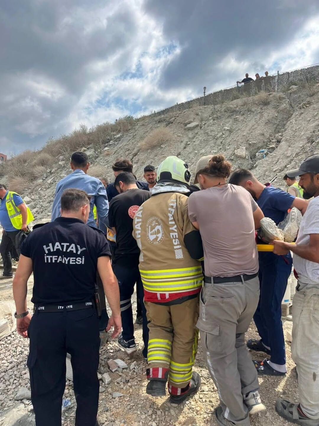 Samandağ’da Kazaya Karışan Sürücü Yaralı Kurtuldu3