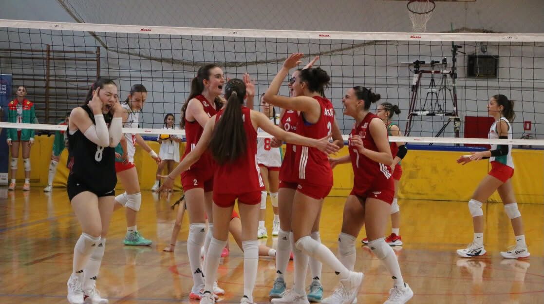 U16 Sultanlar Balkan Şampiyonası'na Zaferle Başladı4