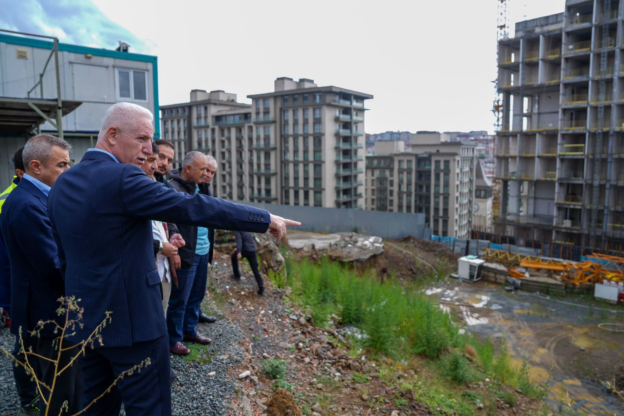 Vali Davut Gül Beyoğlu’ndaki Okul İnşaatlarını İnceledi3