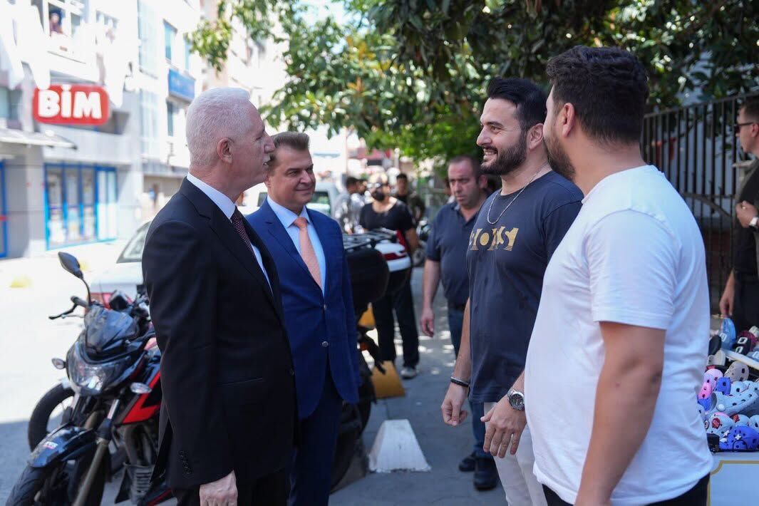 Vali Davut Gül Kasımpaşa’da Esnafla Buluştu4
