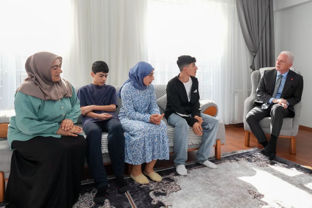 Vali Davut Gül’den Esenyurt’ta Ailelere Ziyaret2