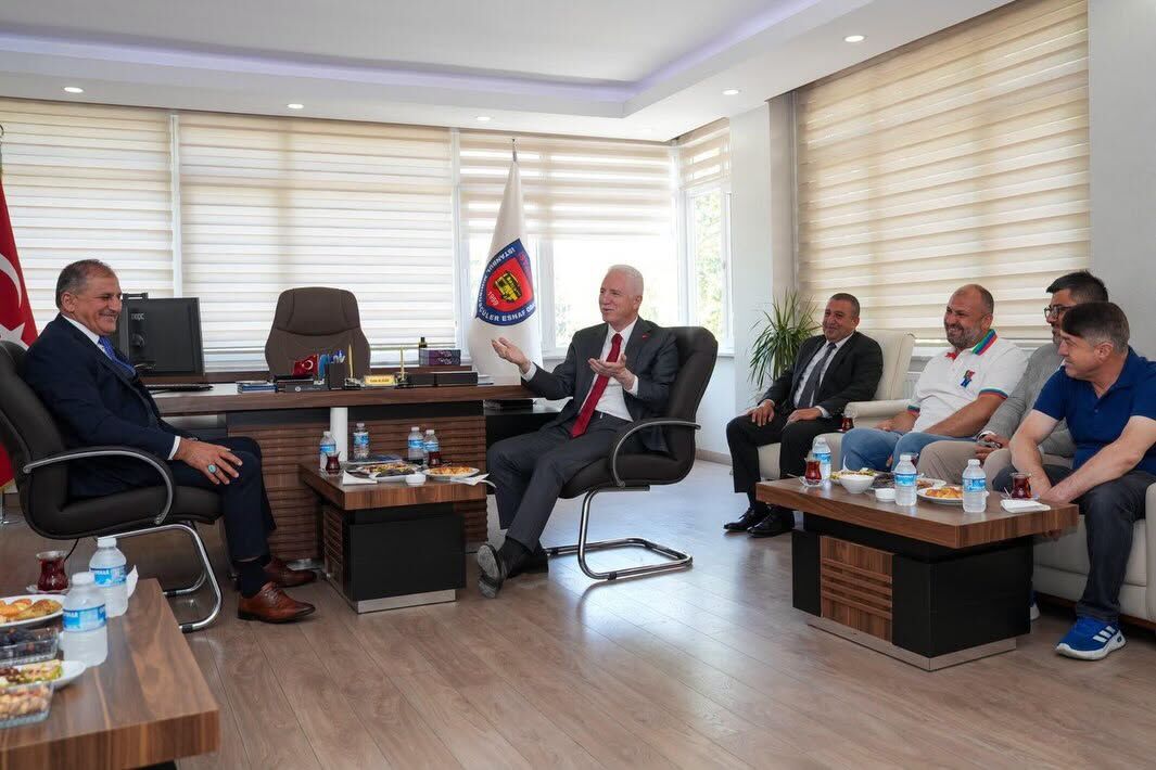 Vali Davut Gül'den Minibüsçüler Odasına Ziyaret2