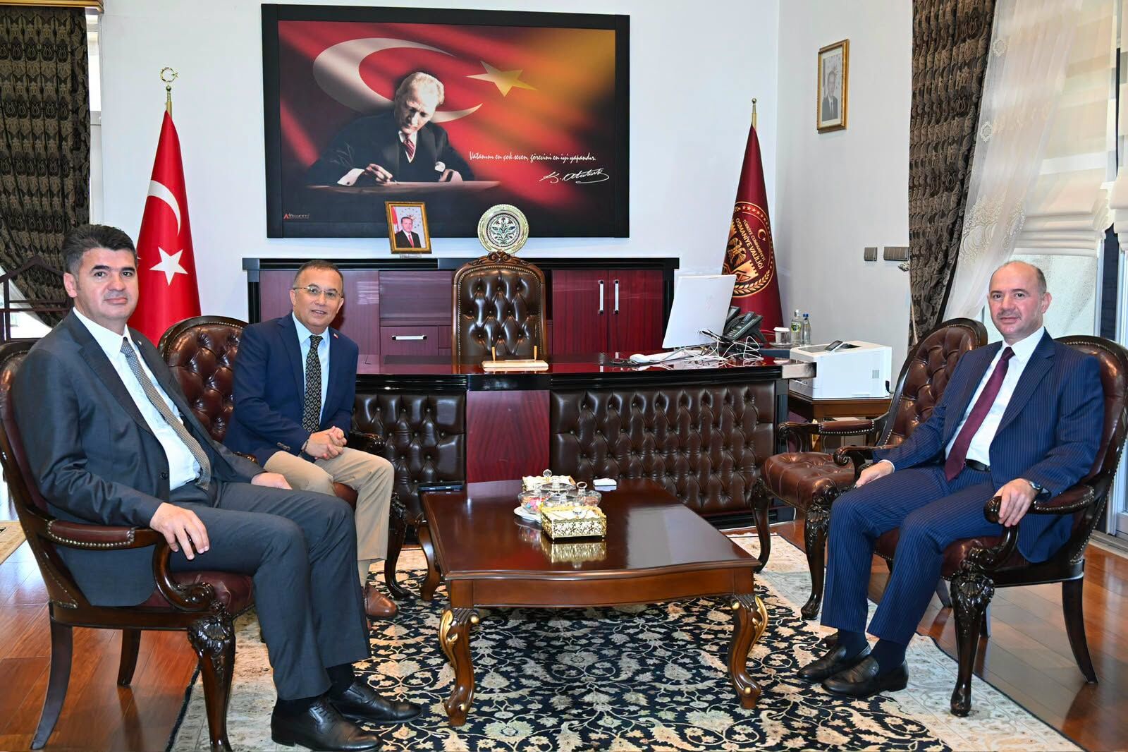 Vali Serdengeçti'den Kalaylı'ya Anlamlı Ev Sahipliği2