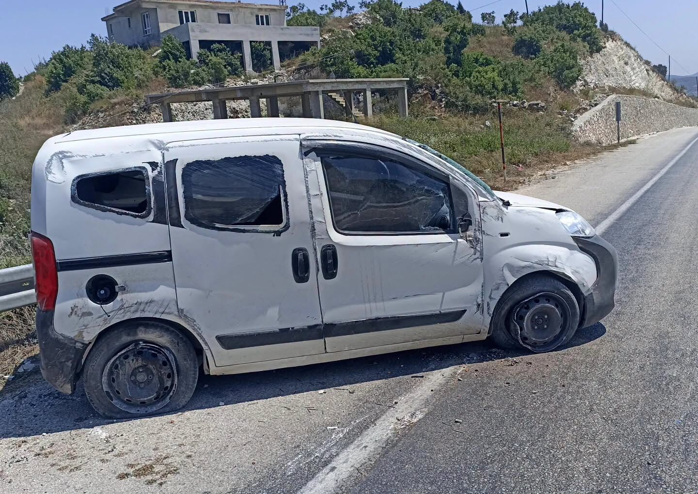 Yayladağı Antakya Yolunda Mıcır Nedeniyle Kaza Yaşandı3