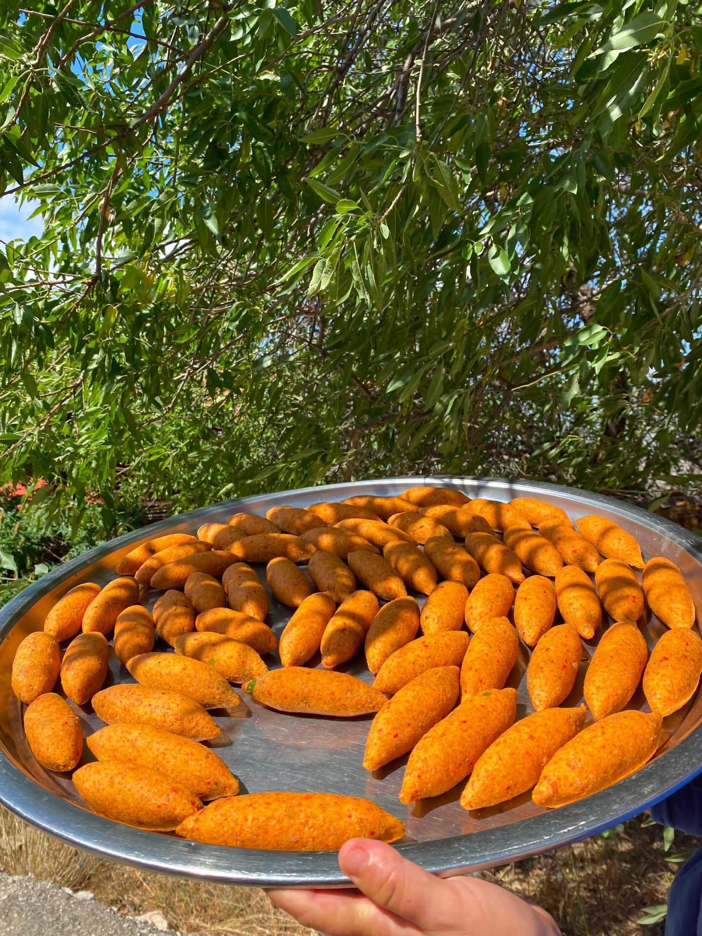 Yayladağı'nda Kışlık İçli Köfte Mesaisi Başladı (2)