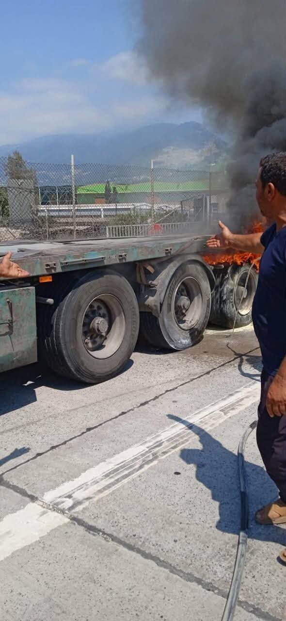 İskenderun’da Tır Lastiği Yangınına Hızlı Müdahale