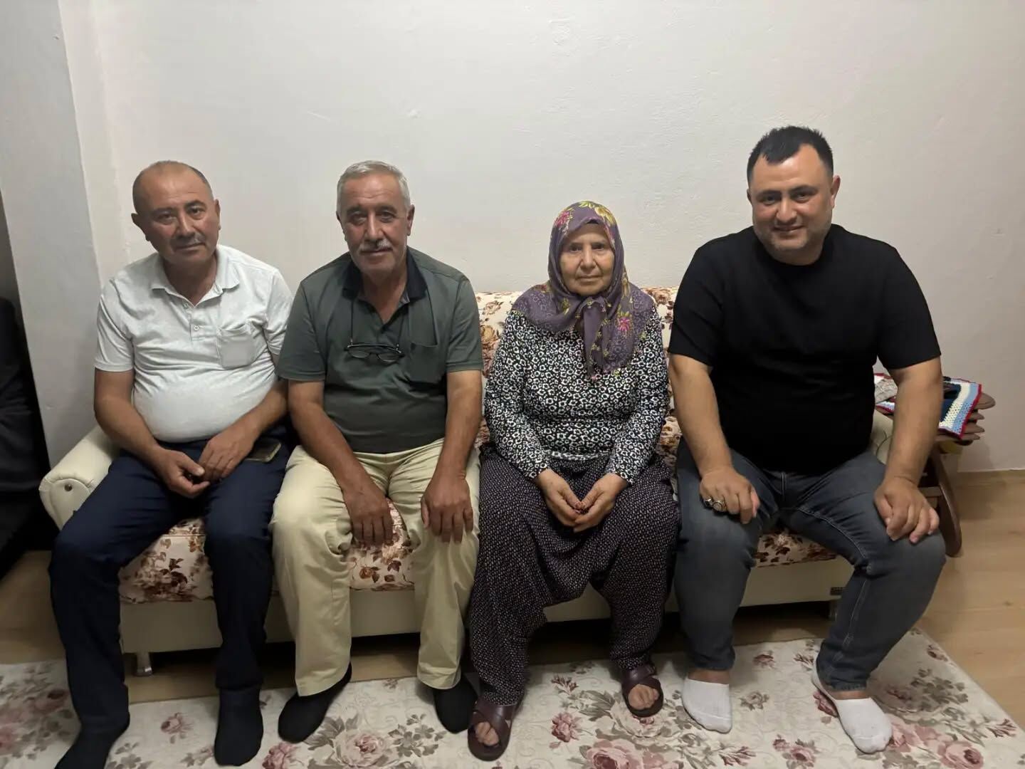 MHP Toprakkale Başkanı Bahri Koca Umrecileri Ziyaret Etti-2