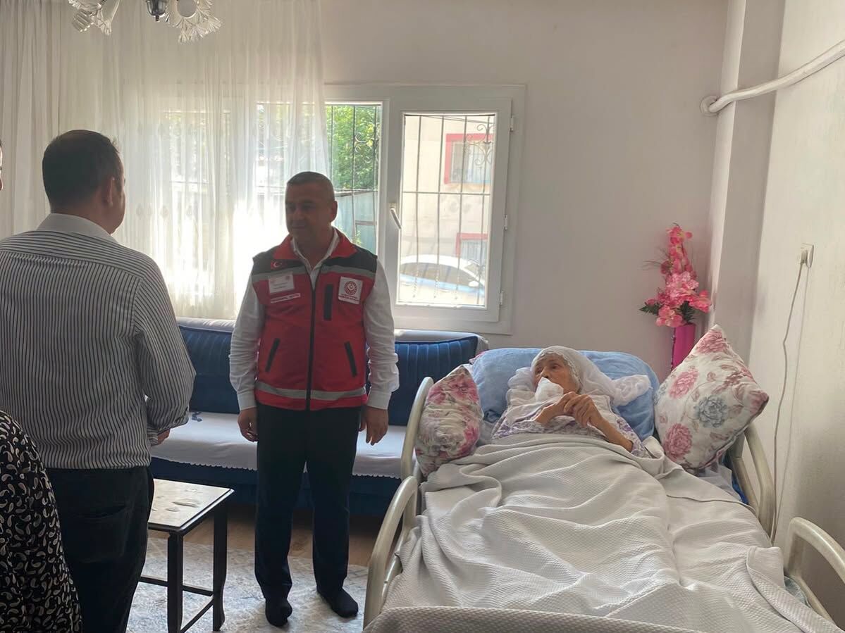 İl Müdürü Naci Yılmaz’dan Şehit Annesine Ziyaret-1