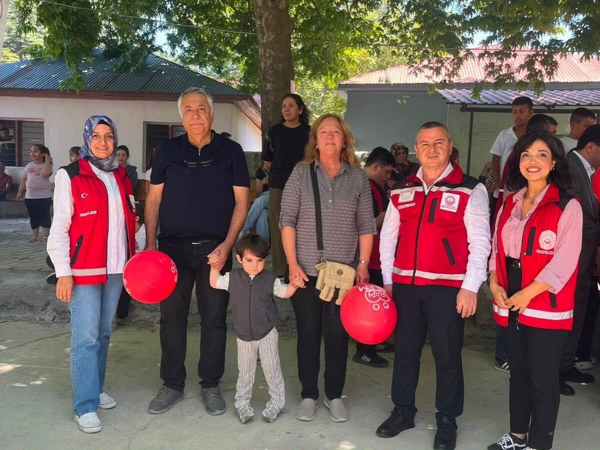 Osmaniye Sumbas'ta Naci Yılmaz Çocuklarla Buluştu-3