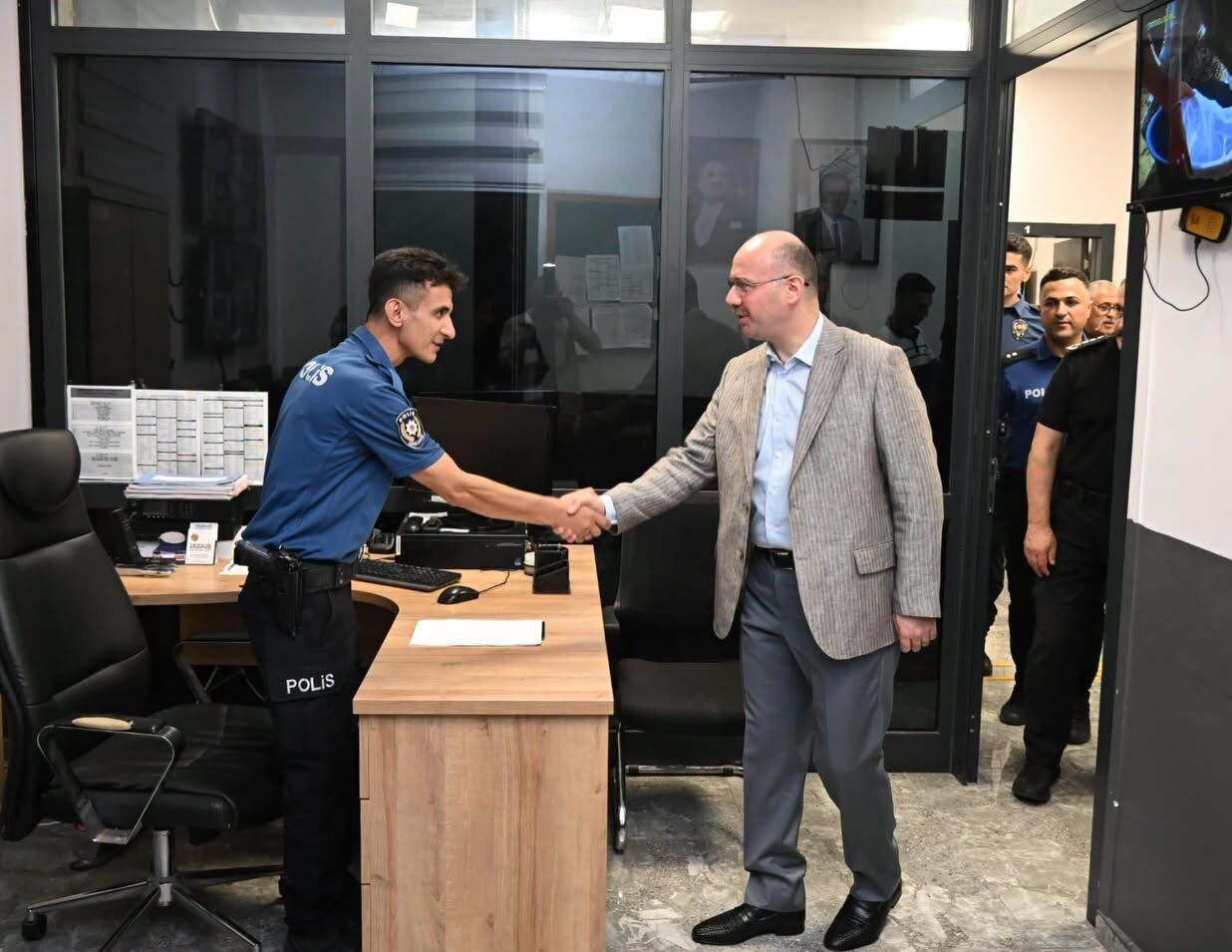 Osmaniye Valisi Mehmet Fatih Serdengeçti Polis Merkezinde-2
