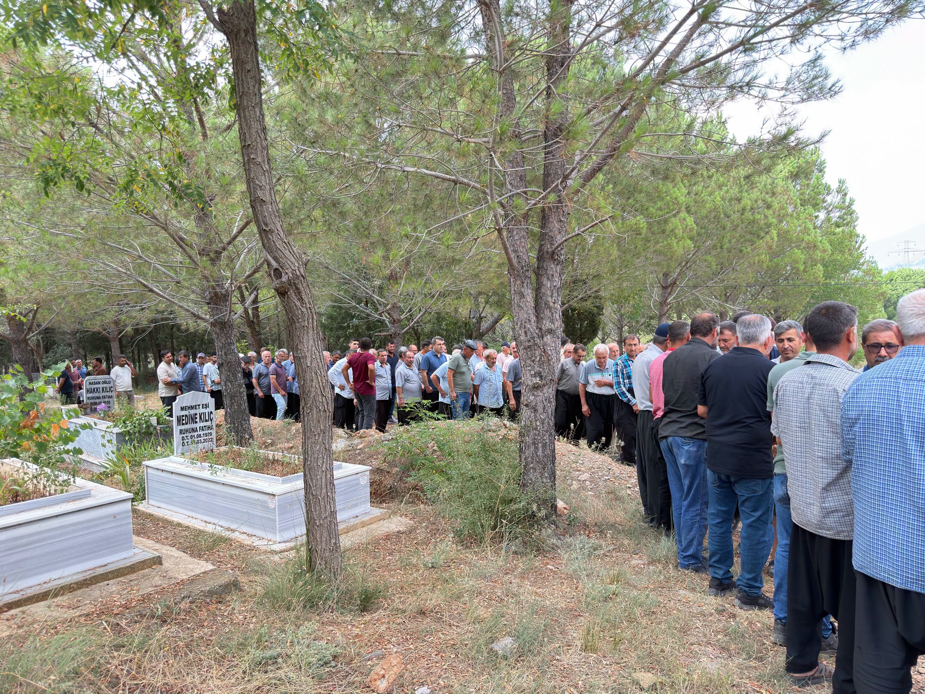 AK Parti Düziçi İlçe Başkanı Turgut Kararmaz Cenazeye Katıldı-2