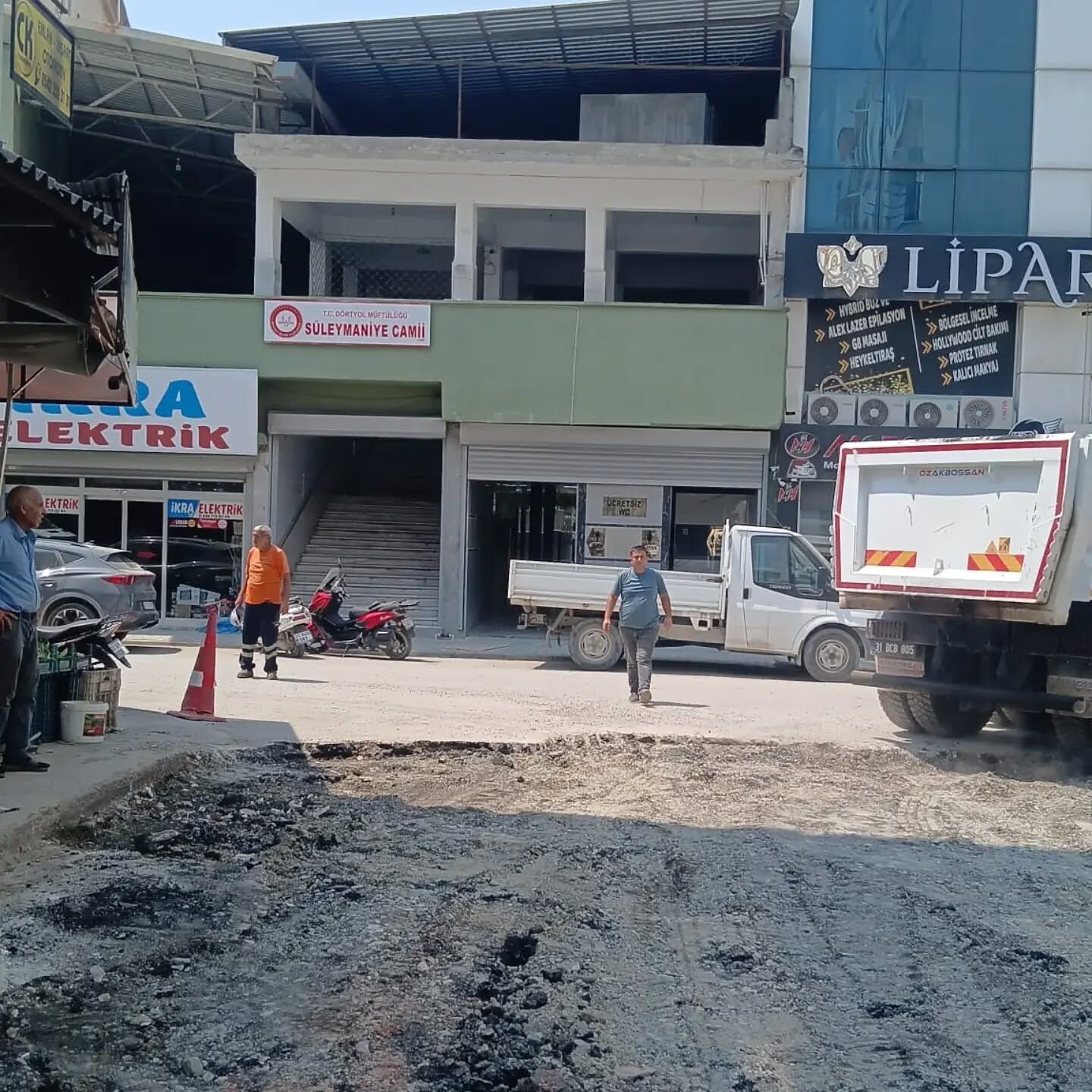 Dörtyol Sanayi Mahallesi’nde Asfalt Seferberliği