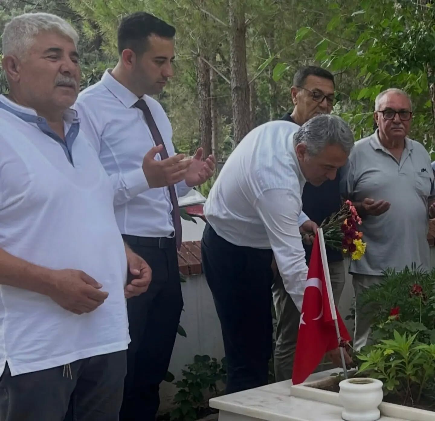İYİ Parti Osmaniye’den şehitlikte anlamlı ziyaret-1