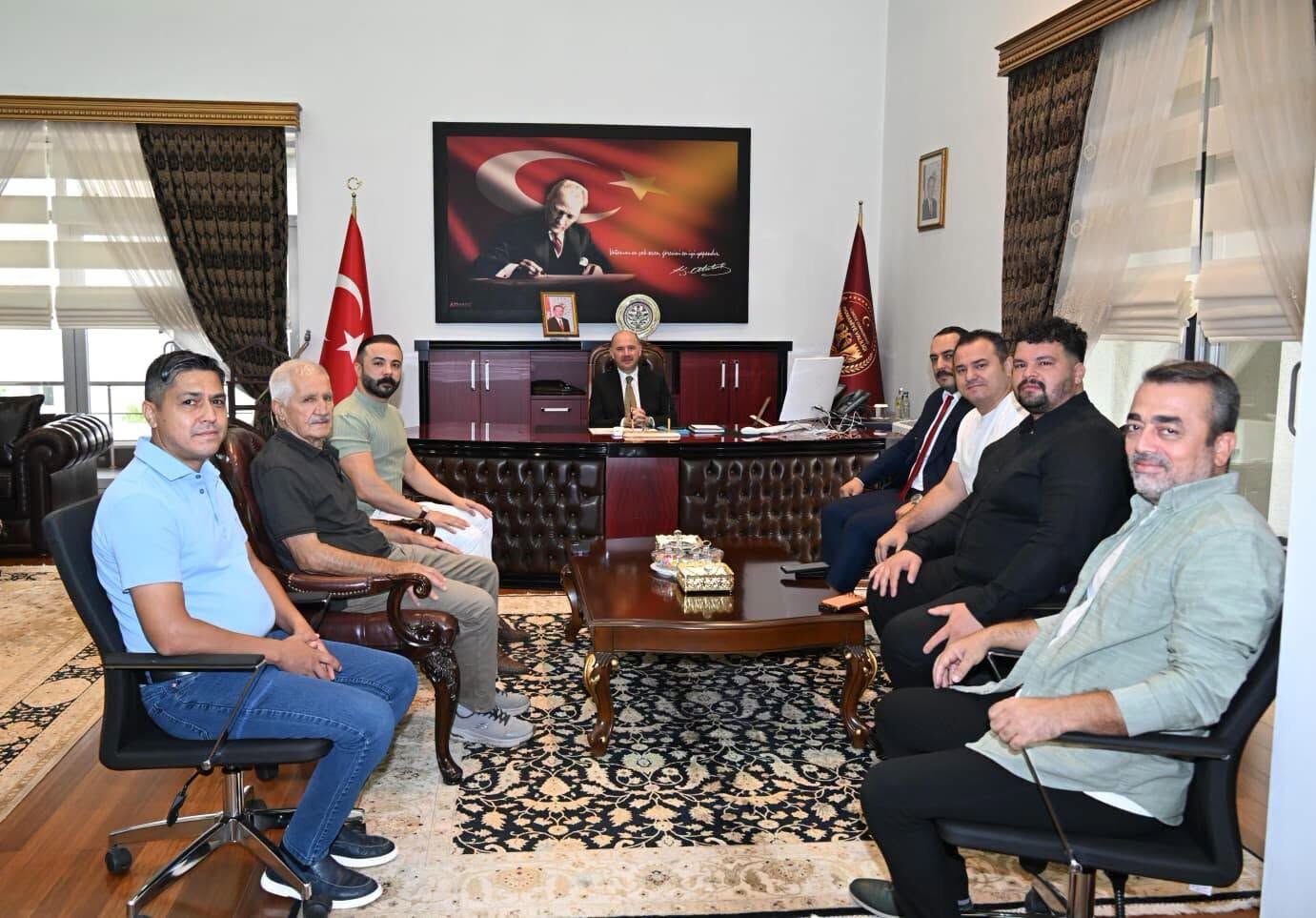 Vali Serdengeçti’ye Osmaniye Sevdalılarından Ziyaret1