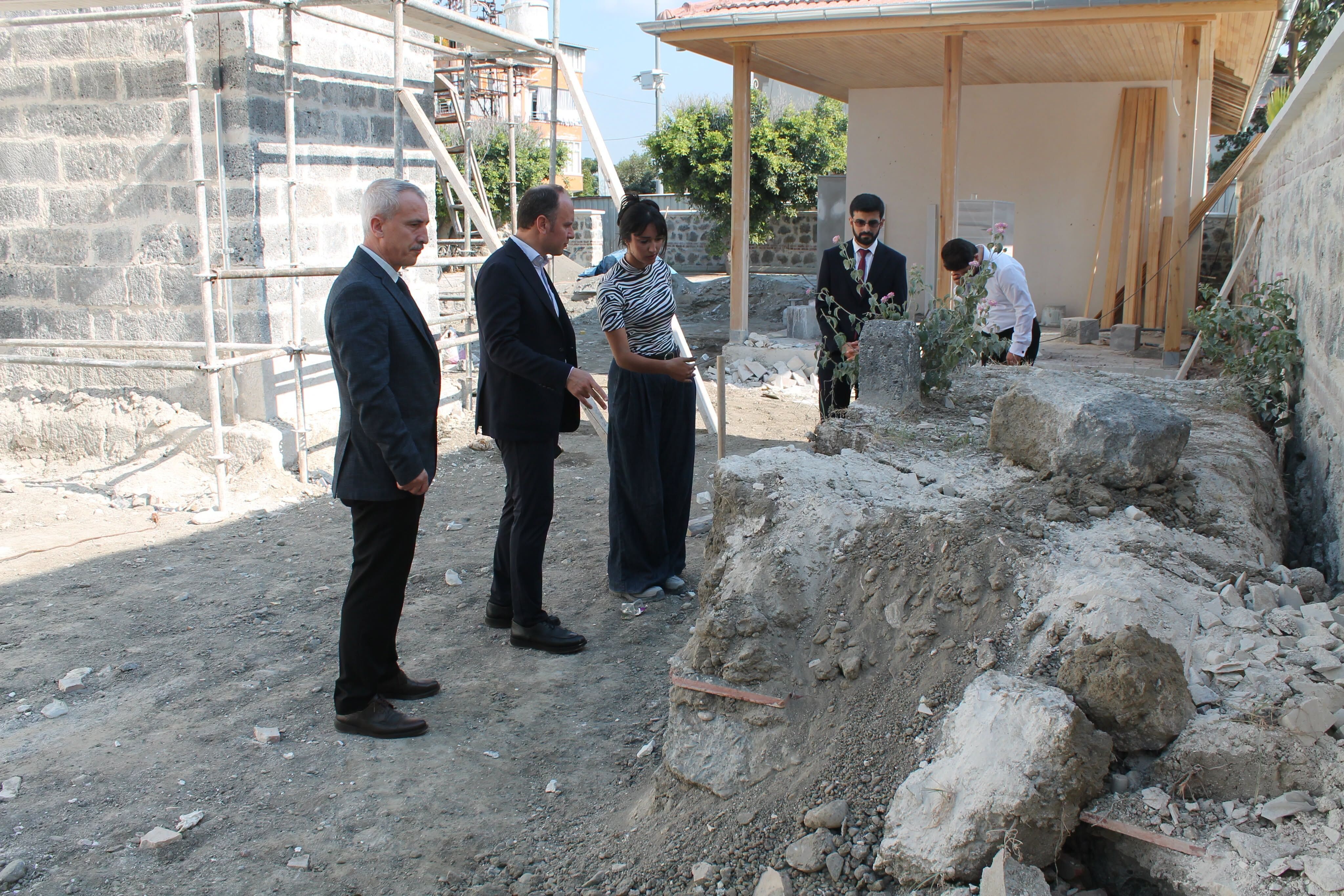 Erzin Kaymakamı Akpınar’dan Mustafalı Camii incelemesi-1
