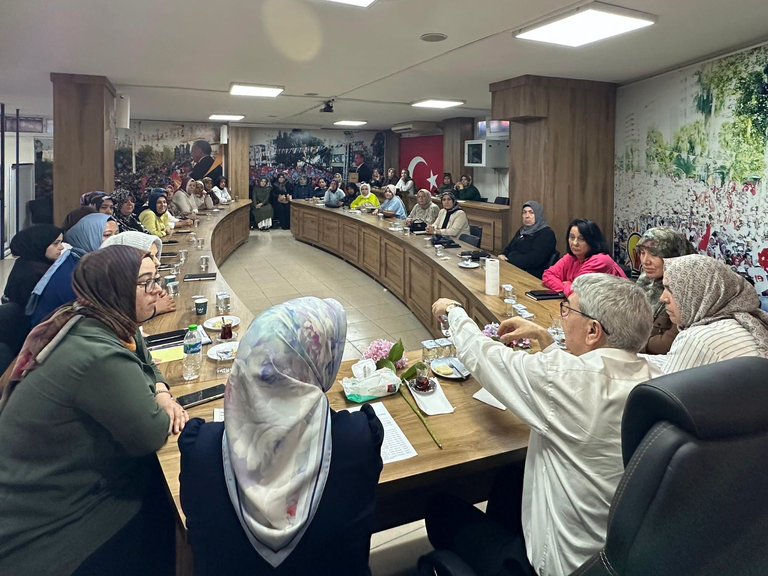 Milletvekili Seydi Gülsoy’dan Kadın Kollarına destek-1