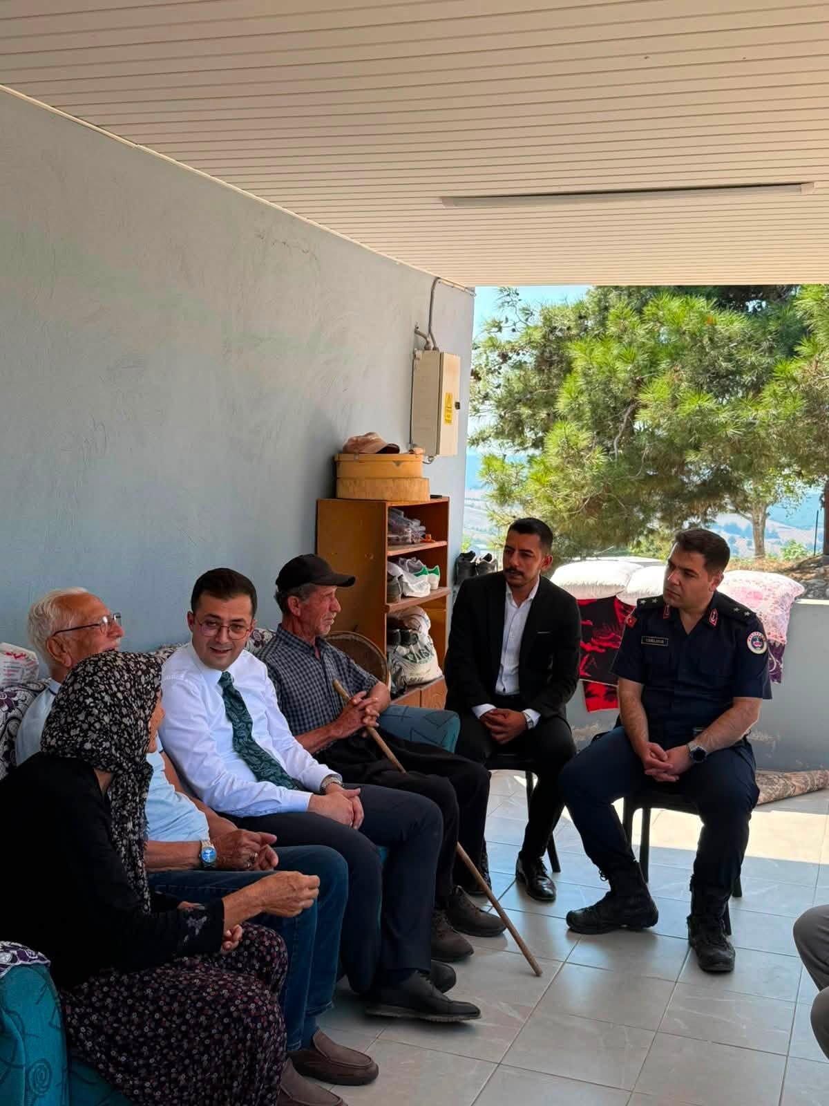 Hasanbeyli Kaymakamı Kürşat Yelli’den Şehit Ailesine Ziyaret