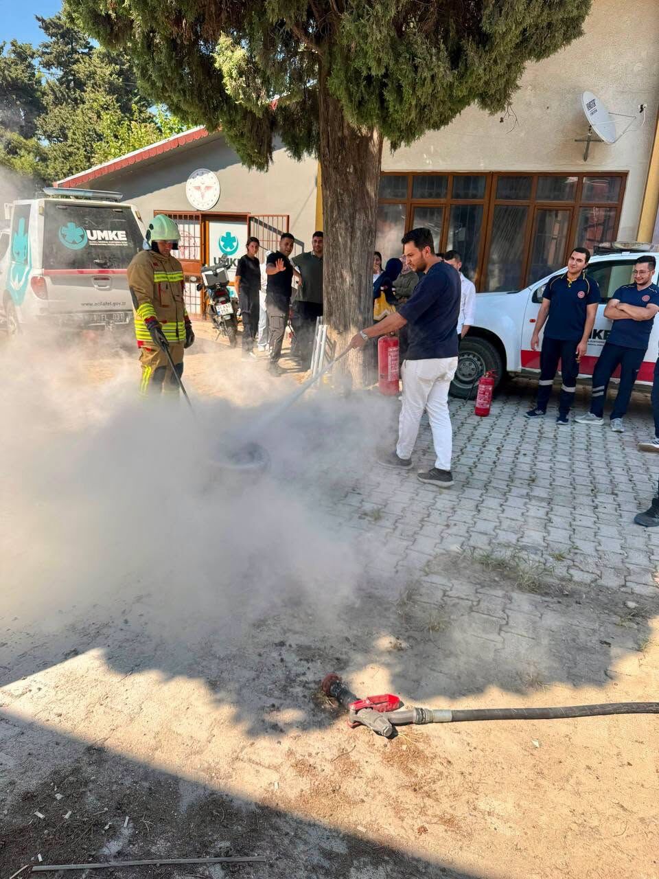 Antakya’da ambulans personeline yangın eğitimi